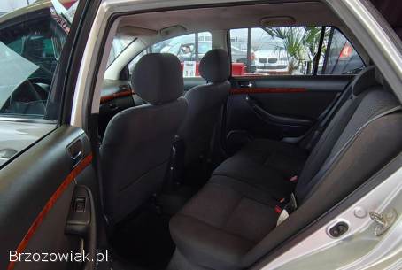 Toyota Avensis Benz.  Automat 2006
