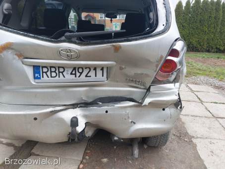Toyota Corolla Verso 2004