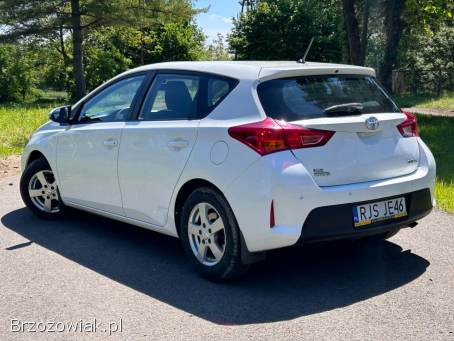 Toyota Auris Polski Salon 2014