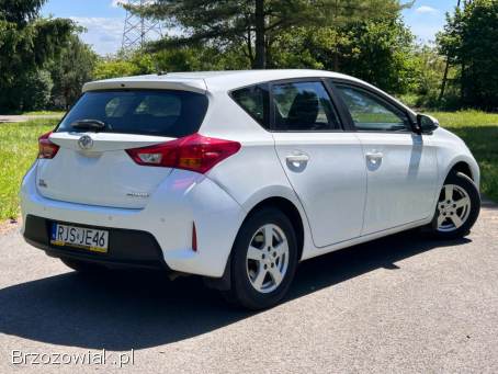 Toyota Auris Polski Salon 2014