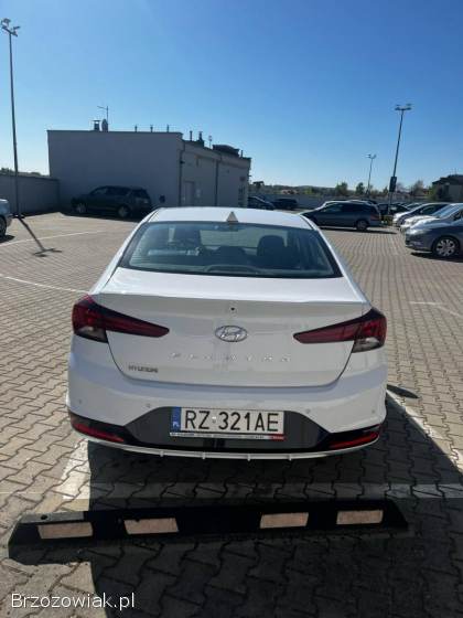 Hyundai Elantra Heckbek  2020
