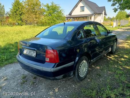Volkswagen Passat 1.  6 b+g 97r 1997