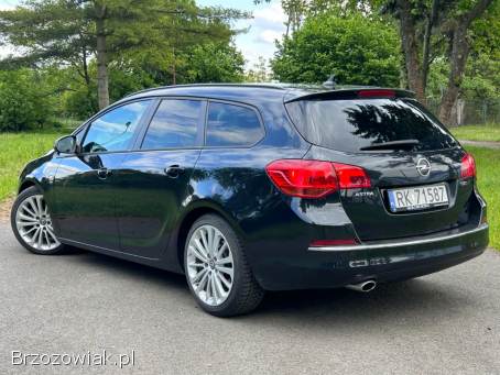 Opel Astra Automat 2012