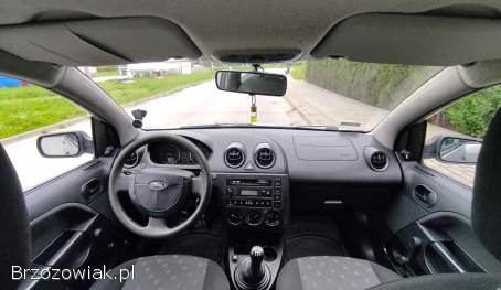 Ford Fiesta 1.  2 Salon Polska 2004