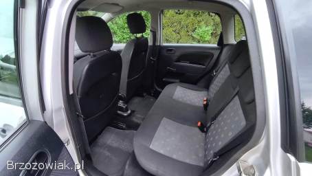Ford Fiesta 1.  2 Salon Polska 2004