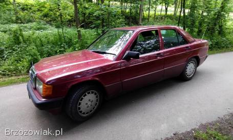 Mercedes-Benz W201 (190) 190e 1,  8 benzyna 1993
