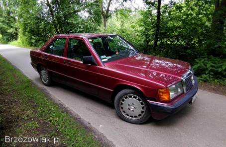 Mercedes-Benz W201 (190) 190e 1,  8 benzyna 1993