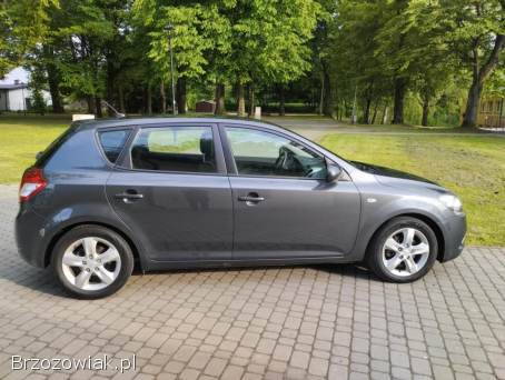 Kia Cee'd 2011