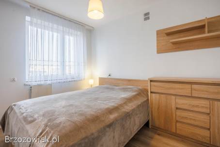 NA SPRZEDAŻ PRZESTRONNE 3 POKOJOWE MIESZKANIE Z BALKONEM