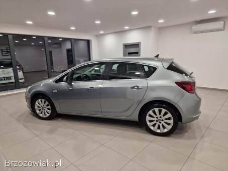Opel Astra Bezwypadkowy!  Ig 2013