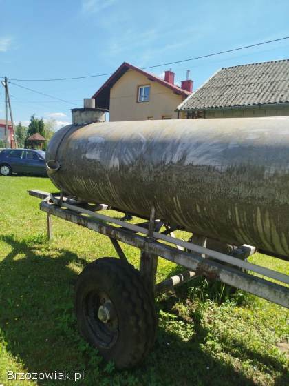 Beczka na wodę na podwoziu