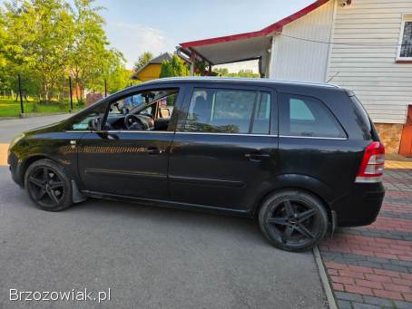 Opel Zafira 7-osobowa 2010
