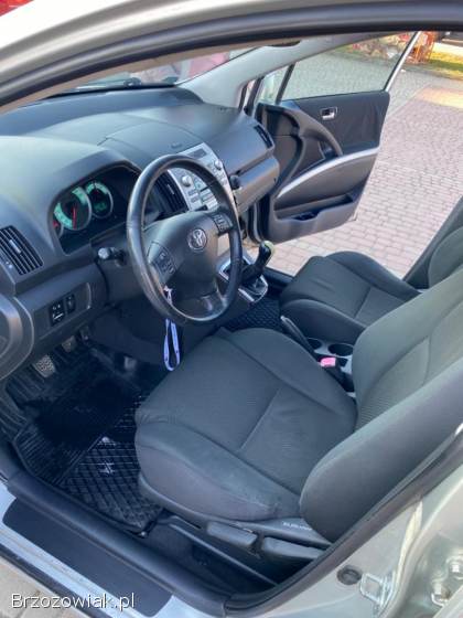 Toyota Corolla Verso 2004