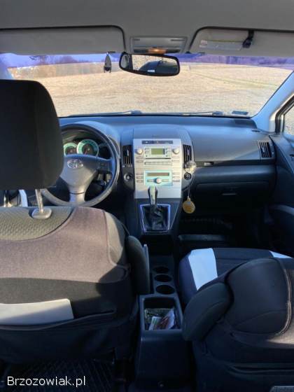 Toyota Corolla Verso 2004