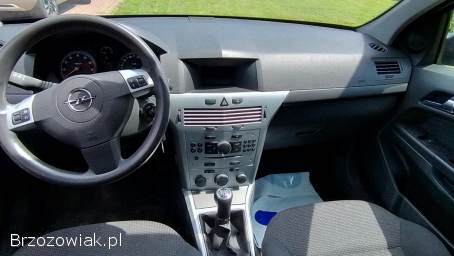Opel Astra 110 tyś km 2009