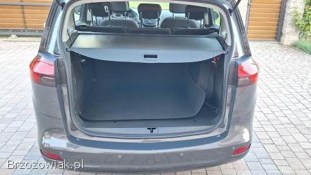 Opel Zafira Tourer 2016