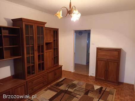 Krosno,  ul.  Mickiewicza 19/. .  3 piętro,  3 pokojowe