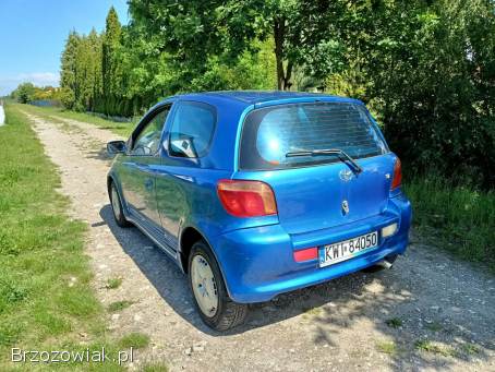 Toyota Yaris 1.  5 01r 2001