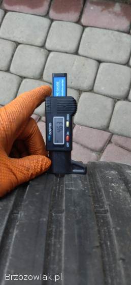 Opony letnie Dunlop 225x50 R17 4 szt.