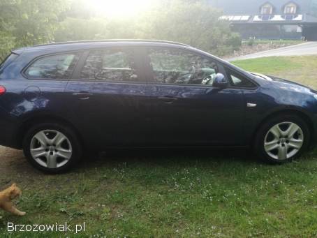 Opel Astra 2011