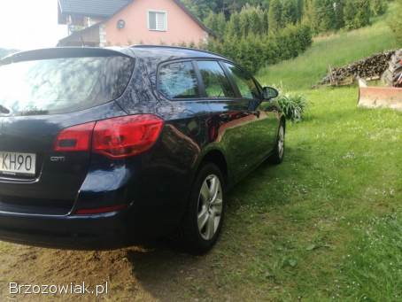 Opel Astra 2011