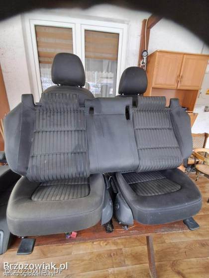 Sprzedam Komplet foteli do audi a4 B8 z poduszkami