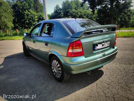 Opel Astra II 1.  6 benzyna 1998