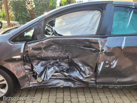Opel Astra 2012