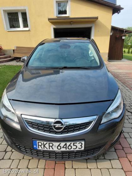 Opel Astra 2012