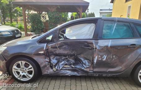 Opel Astra 2012
