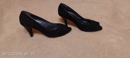 Czarne buty