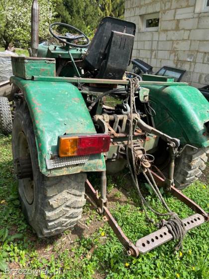 Traktor sam silnik Perkins 3p z podnośnikiem