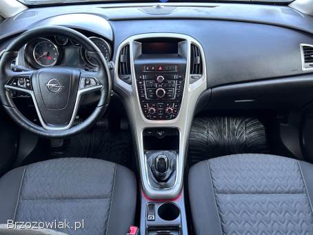 Opel Astra Turbo LIFT Alu17 2013