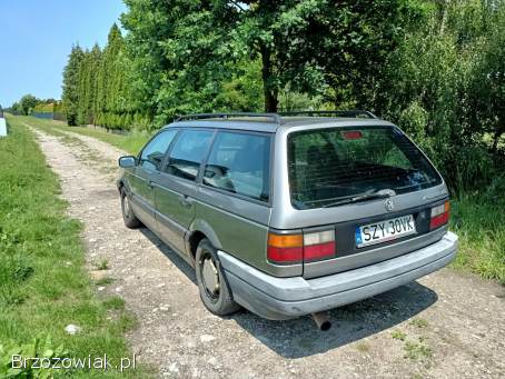 Volkswagen Passat 1.  8 b+g 92r 1992