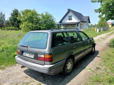 Volkswagen Passat 1.  8 b+g 92r 1992