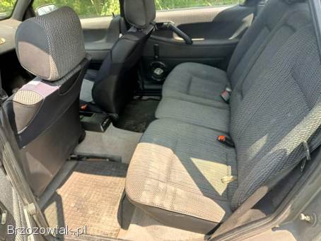 Volkswagen Passat 1.  8 b+g 92r 1992
