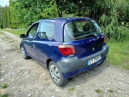 Toyota Yaris 1.  0 00r 2000