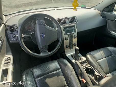 Volvo V50 2.  0td 136km 05r 2005