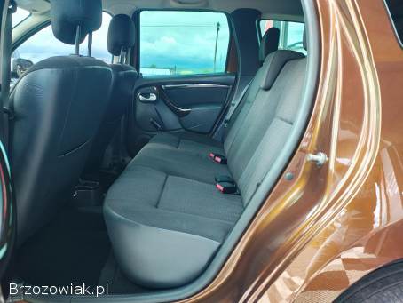 Dacia Duster 1.  6Benz.  Stan BDB 2011