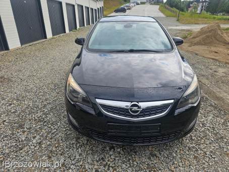 Opel Astra J Turbo Cosmo Na 2011