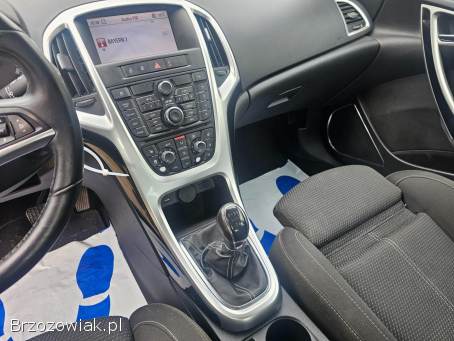 Opel Astra J Turbo Cosmo Na 2011