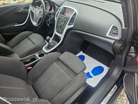 Opel Astra J Turbo Cosmo Na 2011