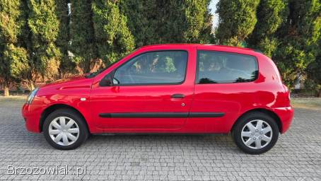 Renault Clio 1.  2 Benz 2009