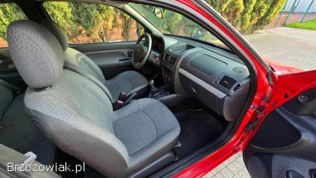Renault Clio 1.  2 Benz 2009