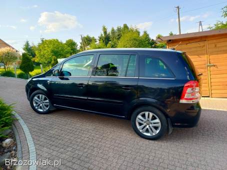 Opel Zafira 1.  8 B,  7 osób  2010