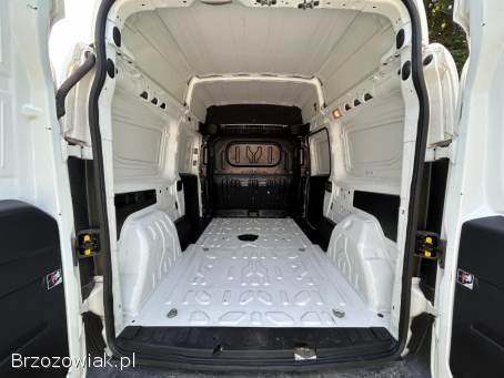 Fiat Doblo XLxKlimatyzacjxBluetoothxCzujniki ParkowaniaxNiski Przebieg