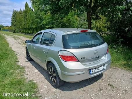 Opel Astra 1.  4 04r 2004