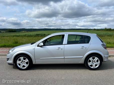 Opel Astra H 1.  3CDTi 90km 2008