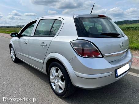 Opel Astra H 1.  3CDTi 90km 2008