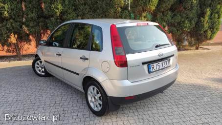 Ford Fiesta 1.  2 Salon Polska 2004